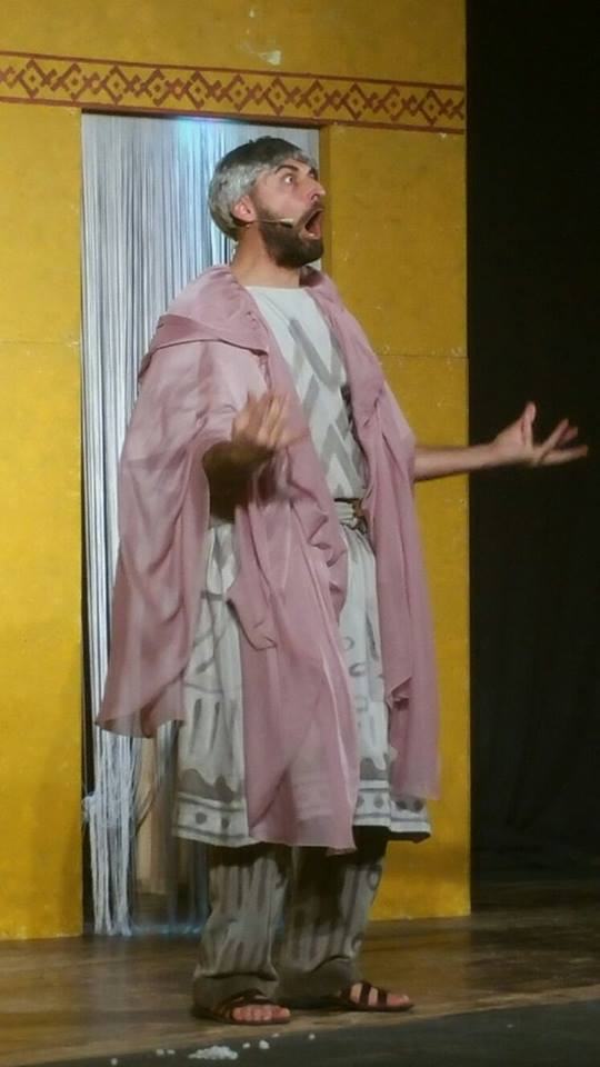 Menecmo I interpretato da Mauro Eusti (c) Teatro Europeo Plautino